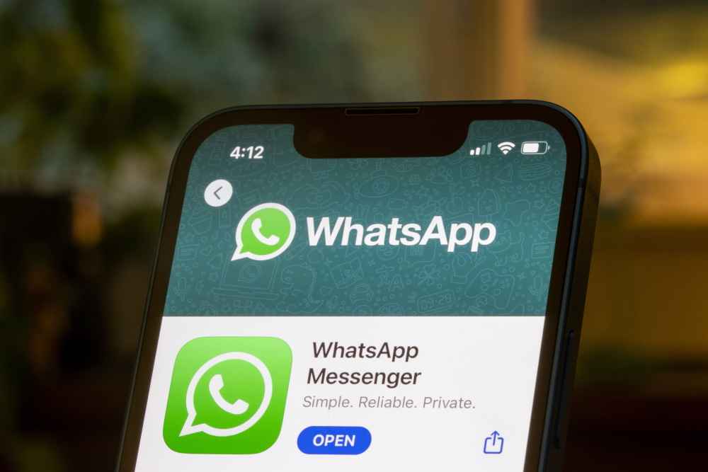 Mais informações sobre "Editor de figurinhas nativo do WhatsApp passa a ser disponibilizado"