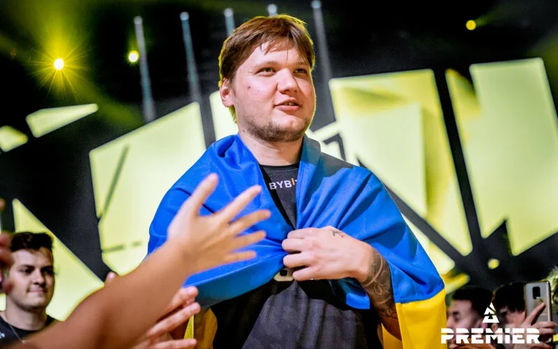 s1mple ironiza suspensão pela Federação Ucraniana de Esports nas redes sociais