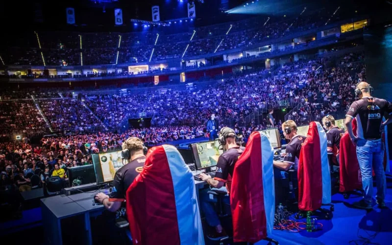 Como funcionam ligas e torneios de e-sports no Brasil? Entenda tudo.