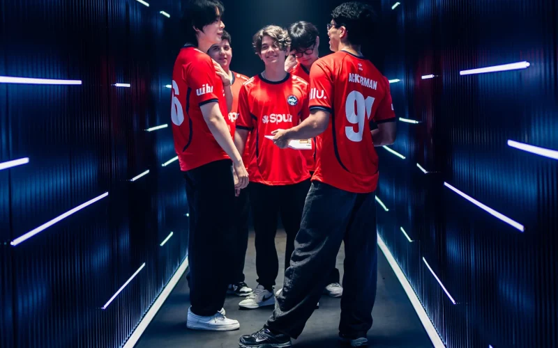 MIBR.LOS vence LYON e continua na disputa da EWC 2026 de LoL