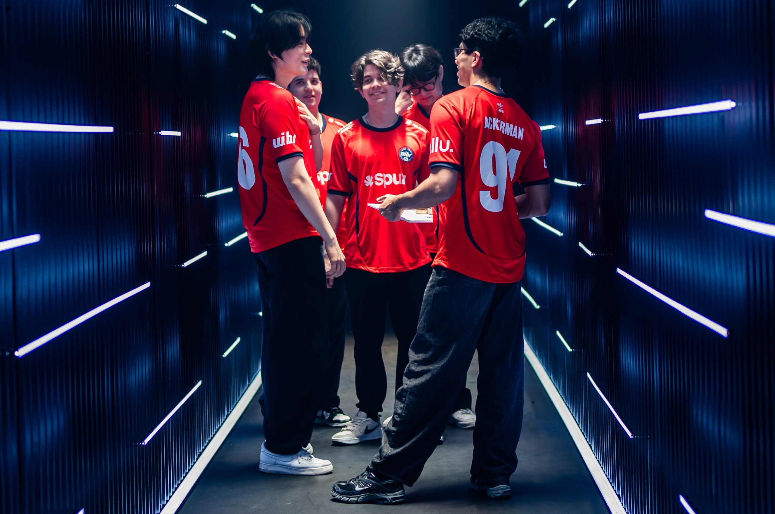 MIBR.LOS vence LYON e continua na disputa da EWC 2026 de LoL 1 MIBR.LOS vence LYON e continua na disputa da EWC 2026 de LoL