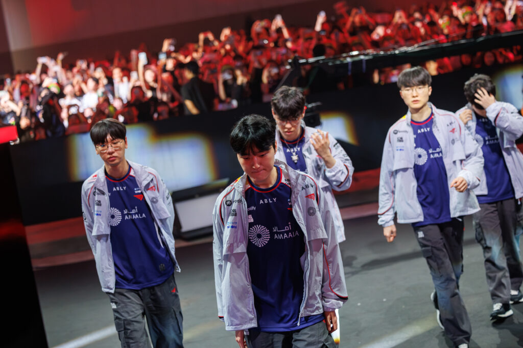 Semifinais da EWC 2026 de LoL: T1, Karmine Corp, Gen.G e Dplus KIA na disputa 2 Semifinais da EWC 2026 de LoL T1 Karmine Corp GenG