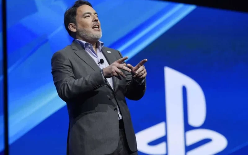 Shawn Layden critica a Sony e defende um PSP 2 em vez do PS Vita