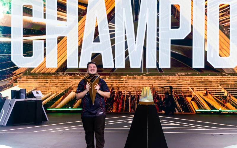 RvPLegend é o campeão do EA Sports Troféu no Mundial de FC Pro 2026