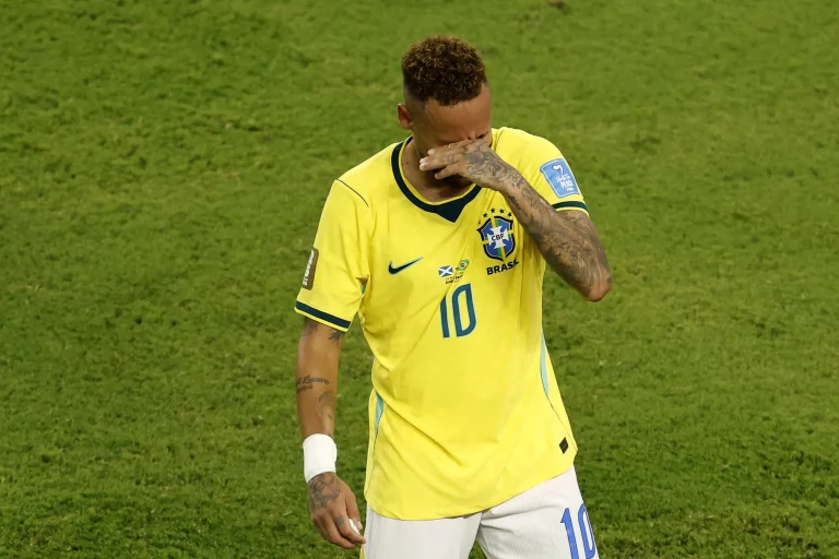Como jogar com Neymar no retorno à Seleção Brasileira após 981 dias