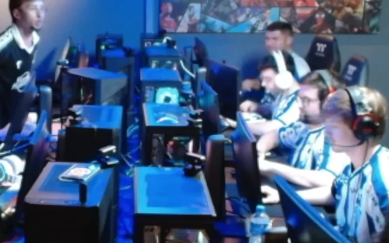 Confusão em torneio de Counter-Strike entre Avaí e Figueirense e-sports