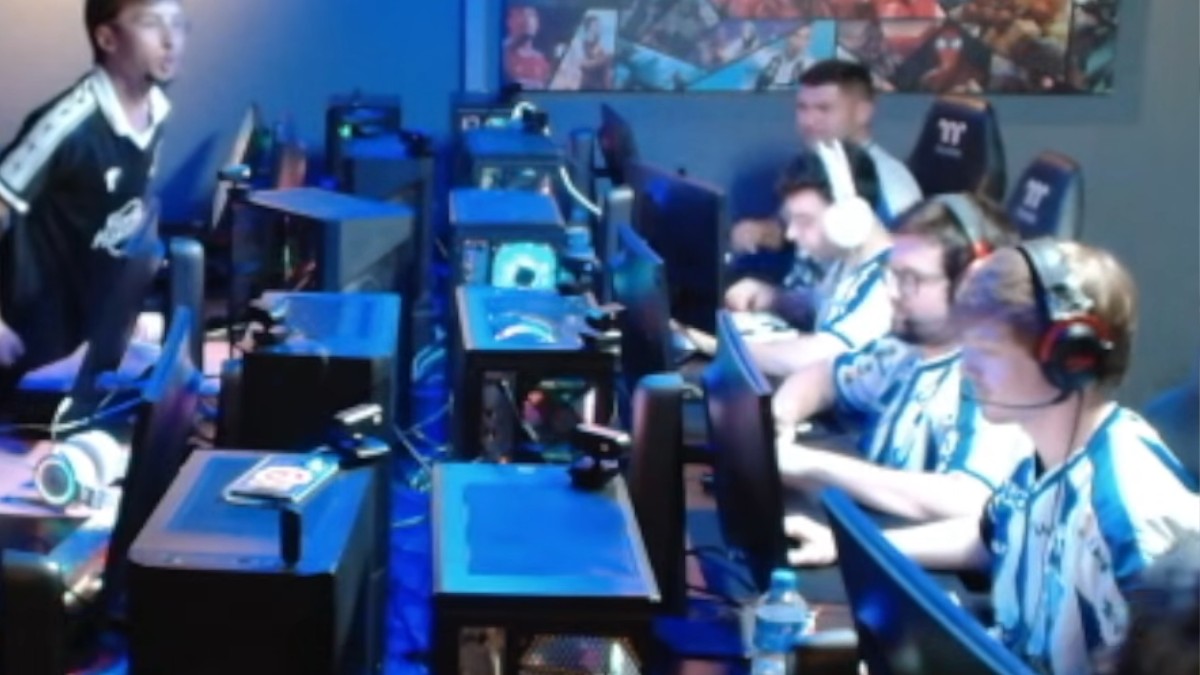 Confusão entre Avaí e Figueirense marca torneio de Counter-Strike 2 1 Confusão em torneio de Counter-Strike entre Avaí e Figueirense e-sports