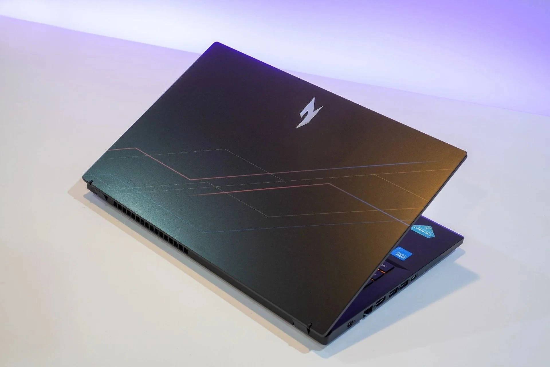 Notebooks Gamer Acer com RTX 3050, 4050 e 5050: Qual escolher para jogar? Notebook Acer Nitro ProPanel com configuração gráfica de última geração.