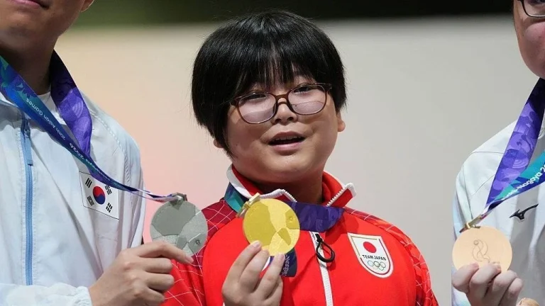 Yuki Kurihara, de 11 anos, conquista medalha de ouro em Puyo Puyo e faz história nos Jogos Asiáticos de 2026 como a atleta mais jovem a vencer na competição