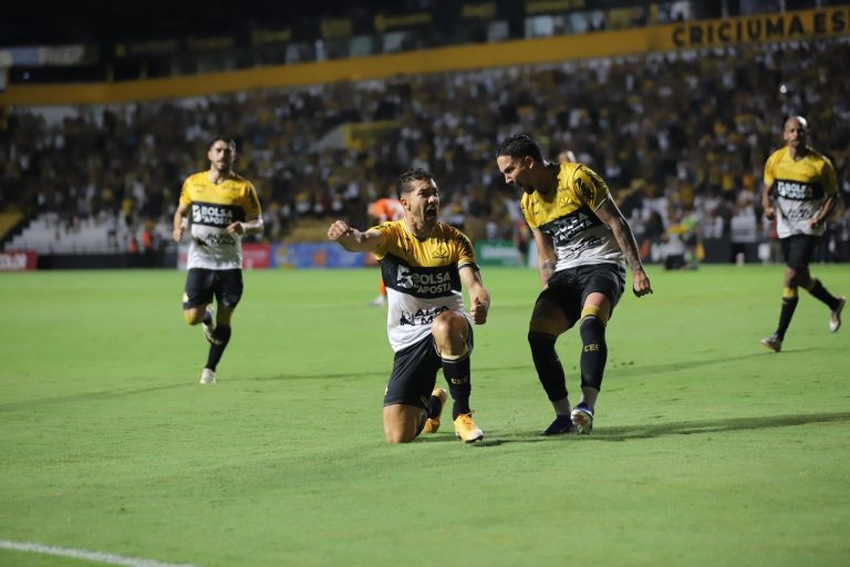 Como o Criciúma pode vencer o Avaí em um clássico decisivo?
