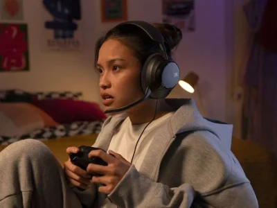 JBL Quantum 120: Headset gamer com som espacial e microfone removível a R$ 249