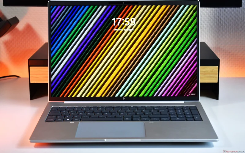HP EliteBook 8 G2a: 32 GB de RAM, 19 horas de bateria e design robusto para gamers