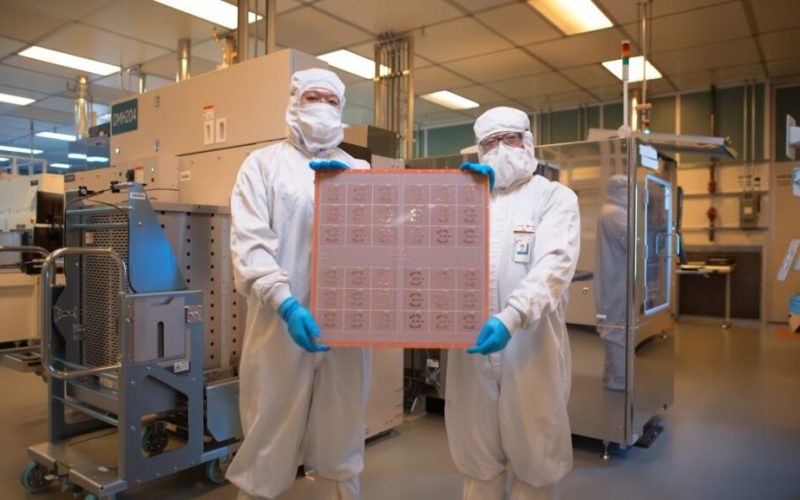 Intel acelera expansão da Fab 38 em Israel apesar de riscos geopolíticos e baixos subsídios