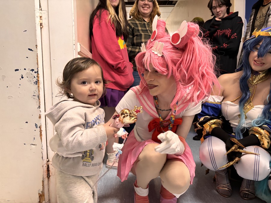 Erechim E-Sports Festival realiza ação social no Hospital Santa Terezinha com cosplayers