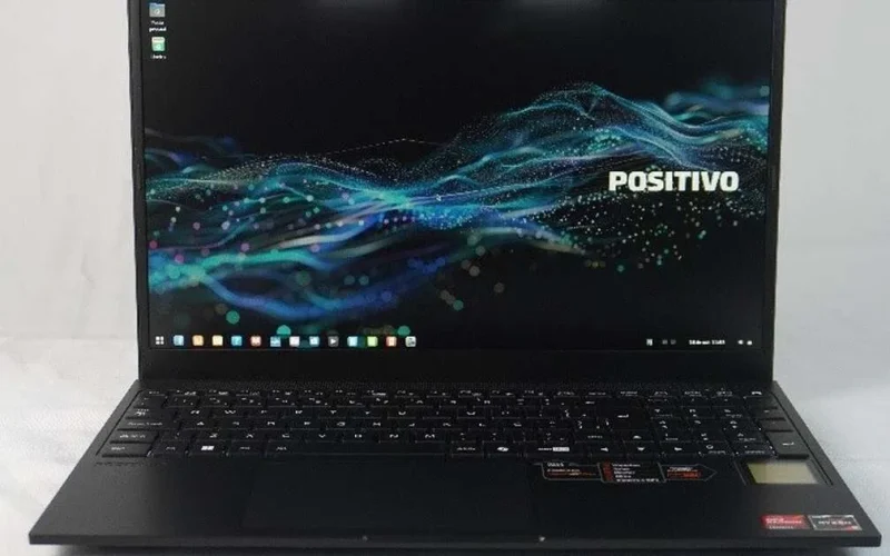 Positivo Vision P15M chega a R$ 2.999 com Ryzen 5 3500U e expansão para até 64 GB de RAM