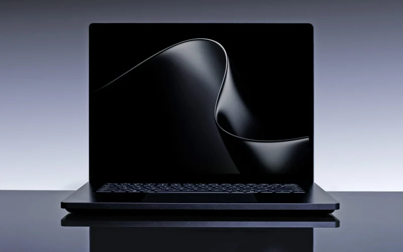 Surface Laptop Ultra da Microsoft com Nvidia RTX Spark de até 24 núcleos e 32 GB de RAM