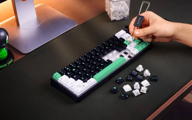 Razer Reclusa Mini 65%: Teclado Gamer Sem Fio com Switches Magnéticos Hot-Swappable