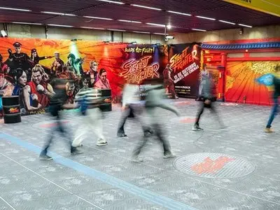 Street Fighter transforma estação de metrô de São Paulo em arena com arcade grátis