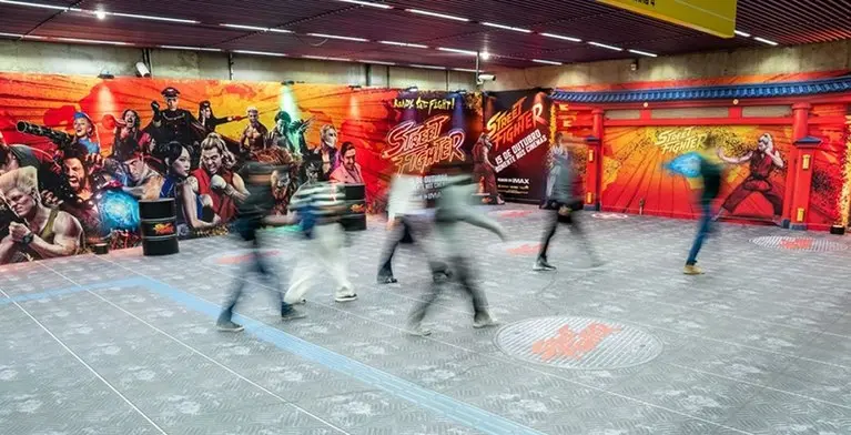 Street Fighter transforma estação de metrô de São Paulo em arena com arcade grátis