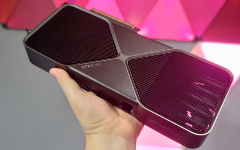 RTX 5090 furtada em Guarulhos é encontrada à venda por R$ 32 mil na OLX